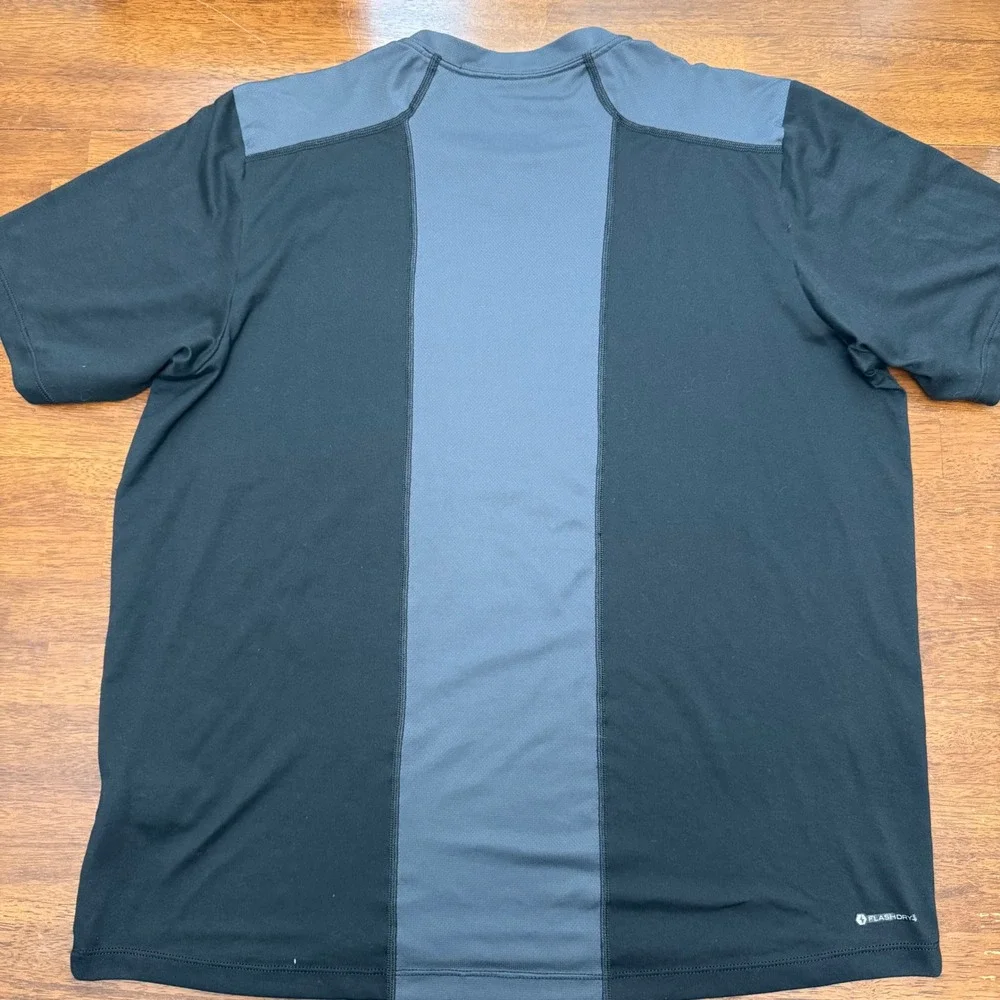 The North Face T-Shirt Bundle Mens Large Black Grey FlashDry Performance 2 Pack
